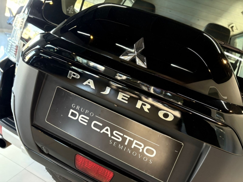 mitsubishi pajero full