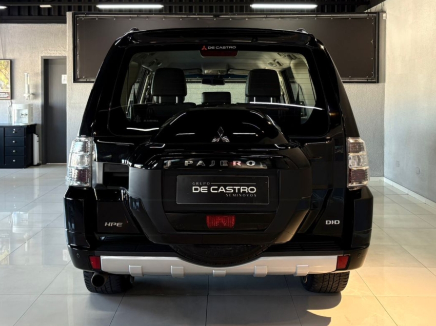mitsubishi pajero full