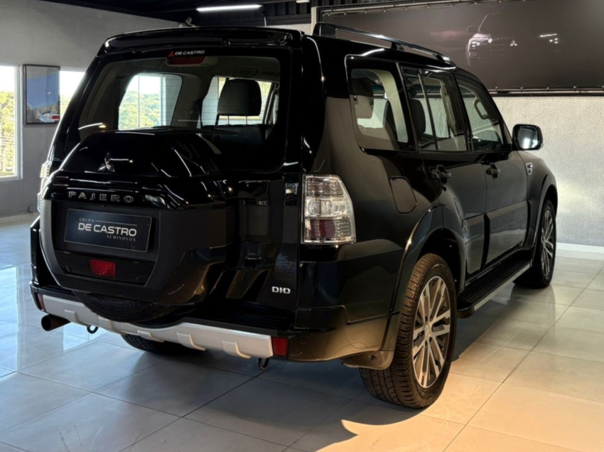 mitsubishi pajero full