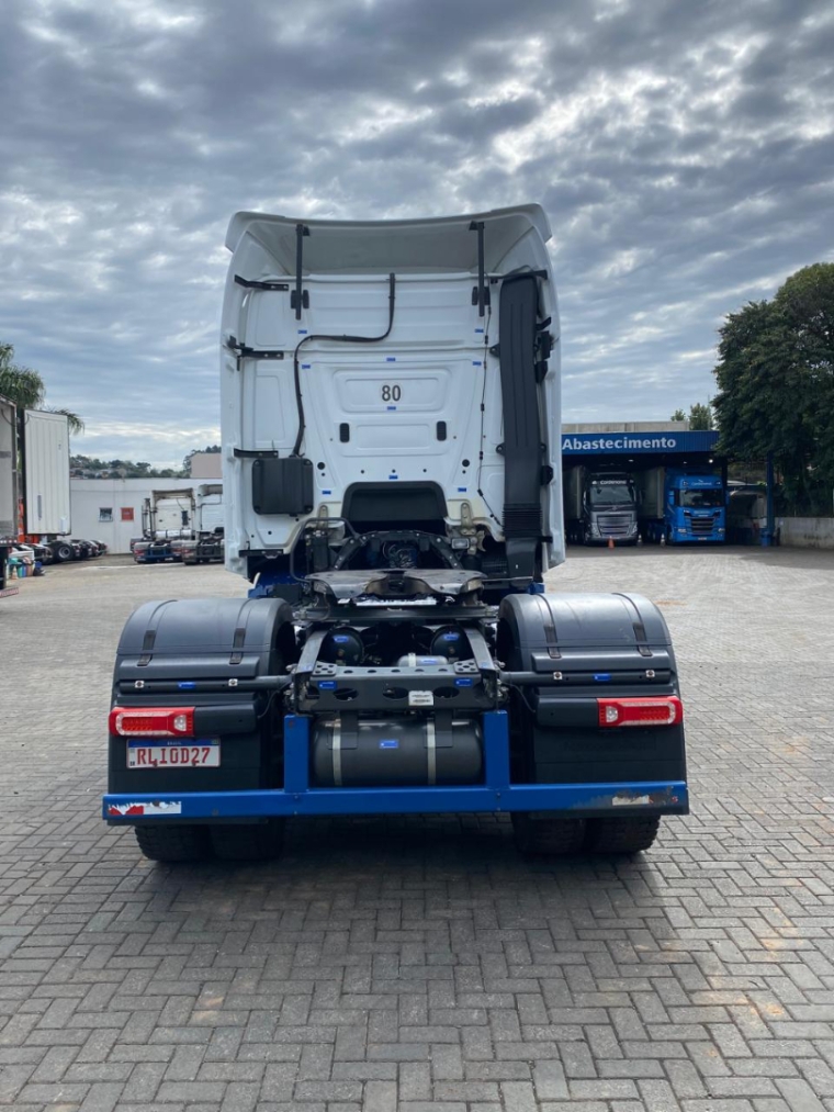 mercedes-benz actros 2045 4x2 diesel 2p automatico 2020