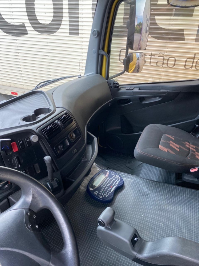 mercedes-benz axor 2536 6x2 diesel 2p automatico 202011