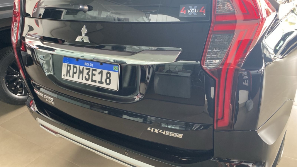 pajero sport hpe