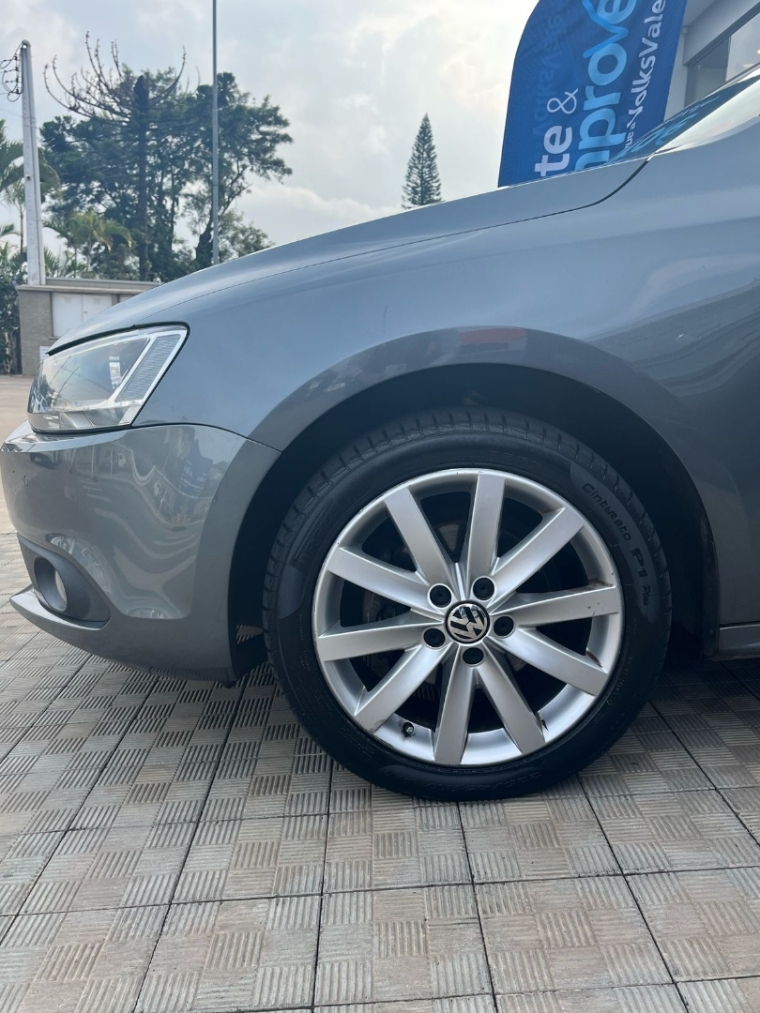 volkswagen jetta 2.0 comfortline flex 4p tiptronic 2014
