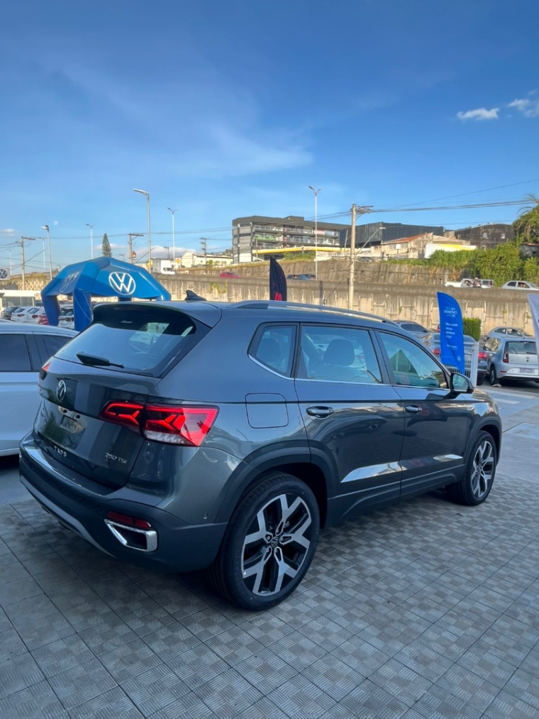 volkswagen taos 1.4 250 tsi total flex highline automatico 4p 2025