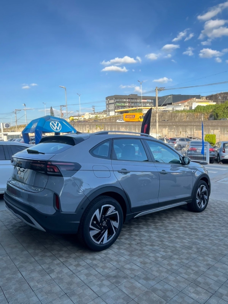 volkswagen nivus 1.0 200 tsi total flex highline automatico 4p 2026