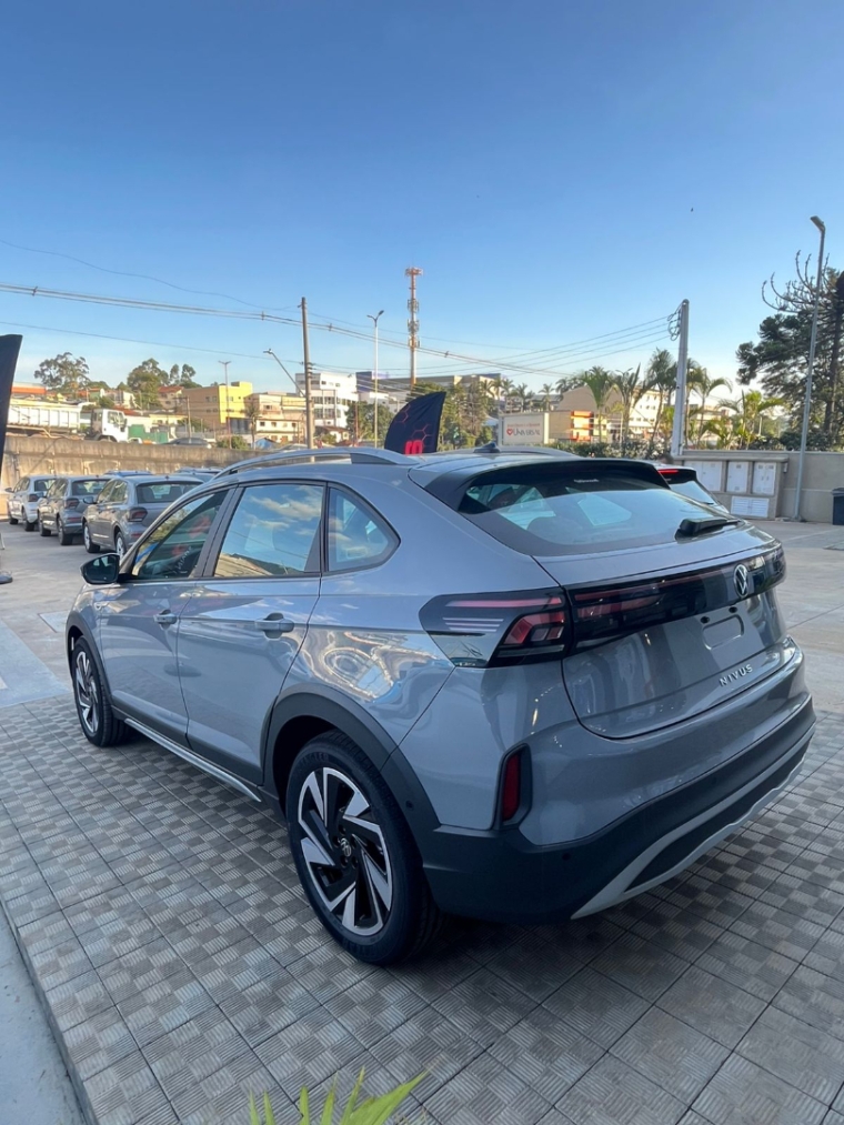 volkswagen nivus 1.0 200 tsi total flex highline automatico 4p 2026