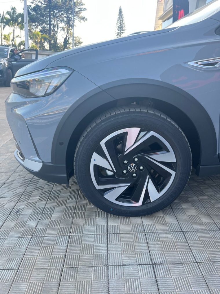 volkswagen nivus 1.0 200 tsi total flex highline automatico 4p 2026