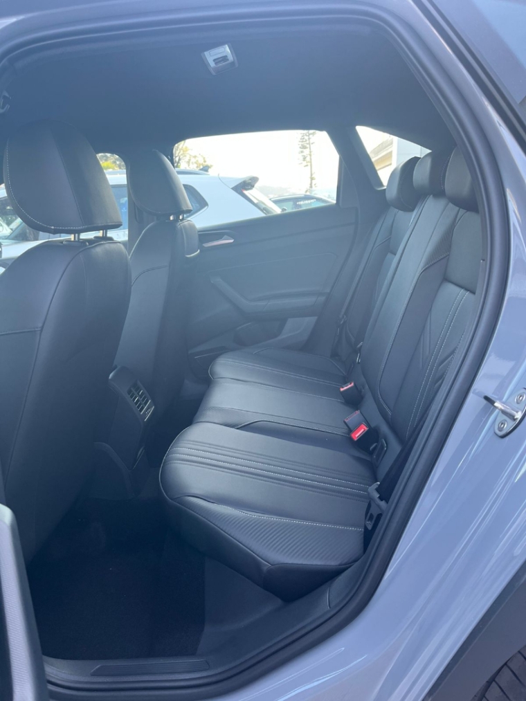 volkswagen nivus 1.0 200 tsi total flex highline automatico 4p 2026