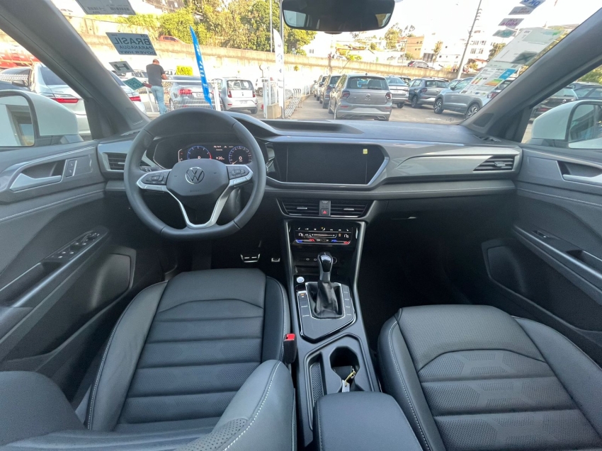 volkswagen taos 1.4 250 tsi total flex highline automatico 4p 2025