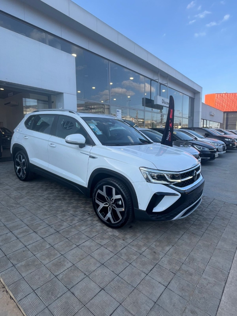 volkswagen taos 1.4 250 tsi total flex highline automatico 4p 2025