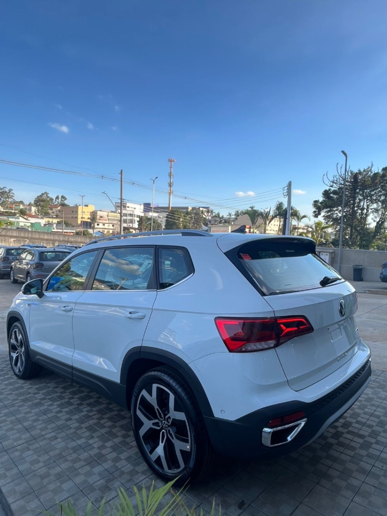volkswagen taos 1.4 250 tsi total flex highline automatico 4p 2025