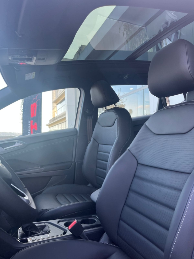 volkswagen taos 1.4 250 tsi total flex highline automatico 4p 2025