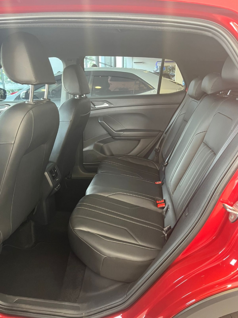 volkswagen t-cross 1.4 250 tsi total flex highline automatico 4p 2025