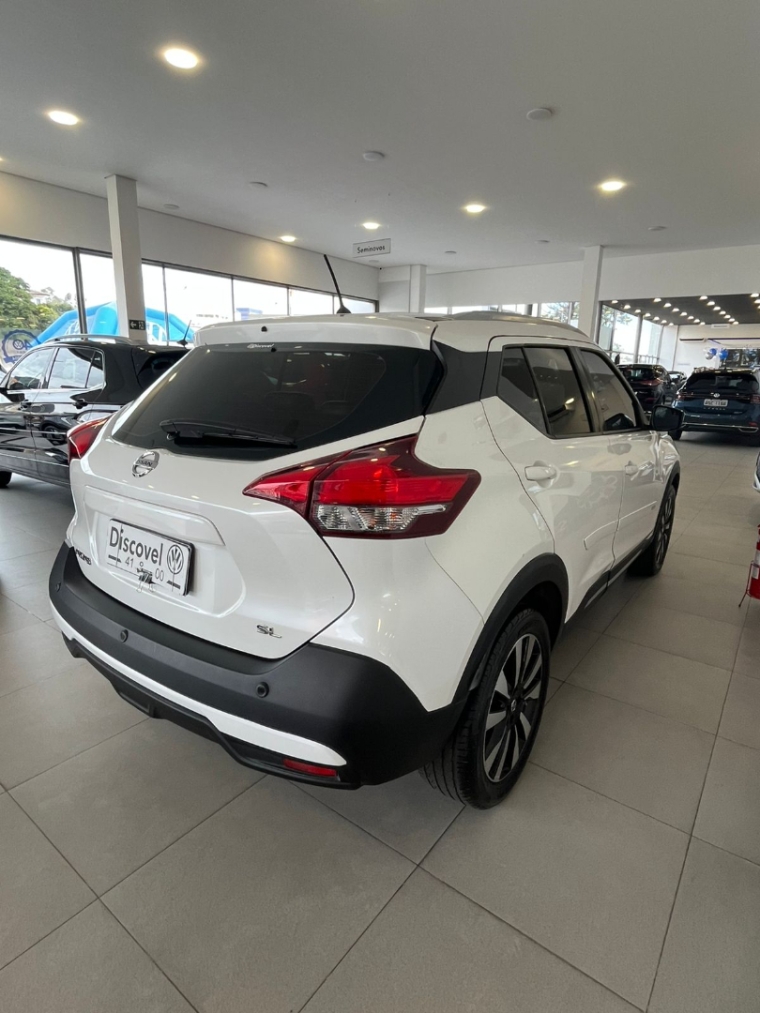 nissan kicks 1.6 16v flexstart sl 4p xtronic flex automatico 2017