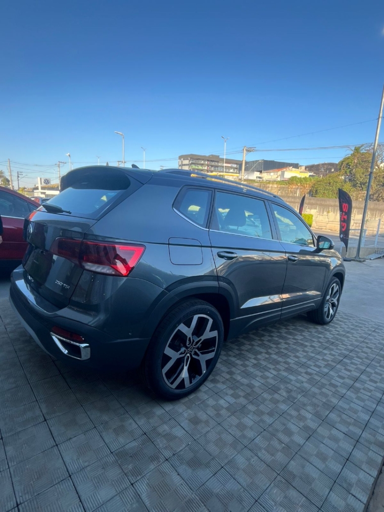 volkswagen taos 1.4 250 tsi total flex highline automatico 4p 2025