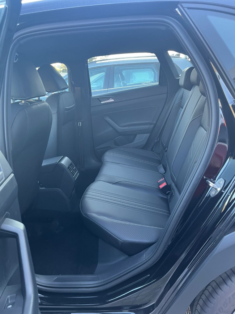 volkswagen nivus 1.0 200 tsi total flex highline automatico 4p 2025