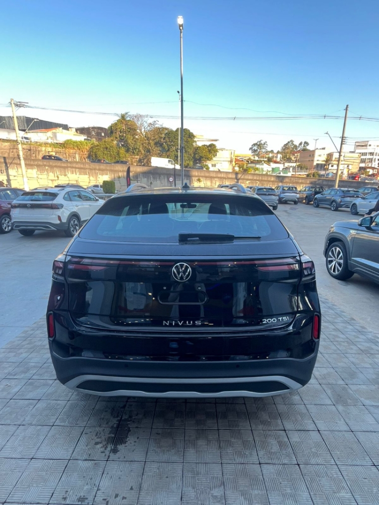 volkswagen nivus 1.0 200 tsi total flex highline automatico 4p 2025