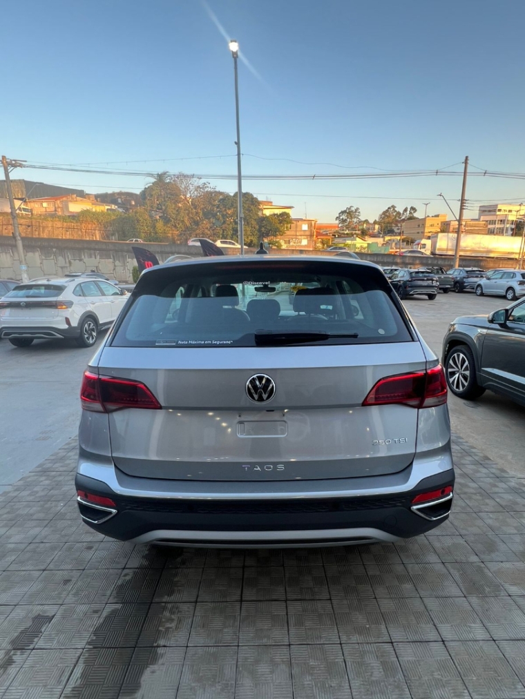 volkswagen taos 1.4 250 tsi total flex comfortline automatico 4p 2025