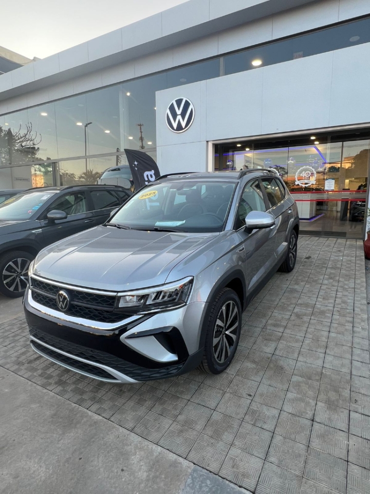 volkswagen taos 1.4 250 tsi total flex comfortline automatico 4p 2025