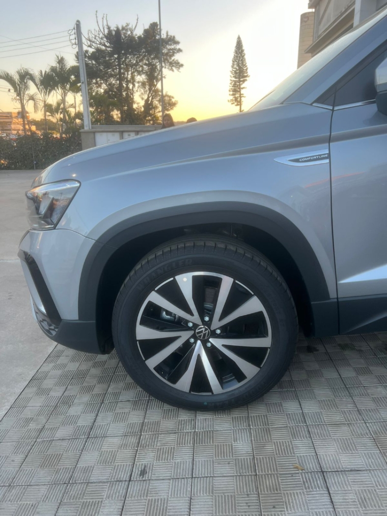 volkswagen taos 1.4 250 tsi total flex comfortline automatico 4p 2025