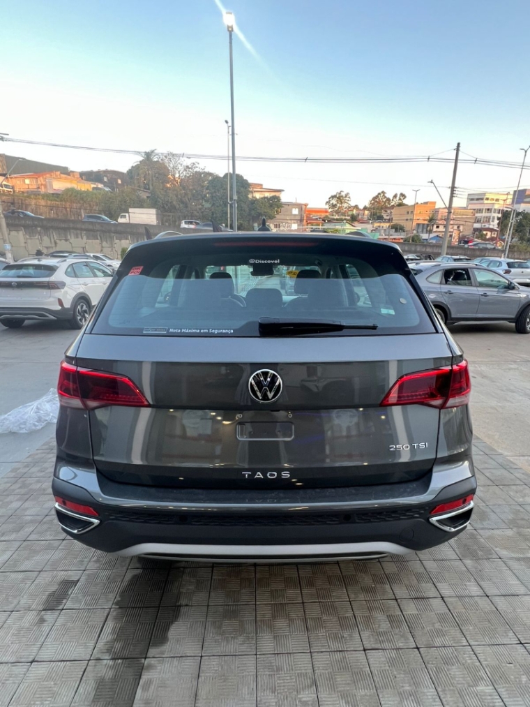 volkswagen taos 1.4 250 tsi total flex comfortline automatico 4p 2025