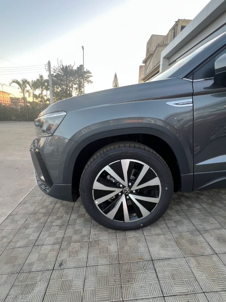 volkswagen taos 1.4 250 tsi total flex comfortline automatico 4p 2025