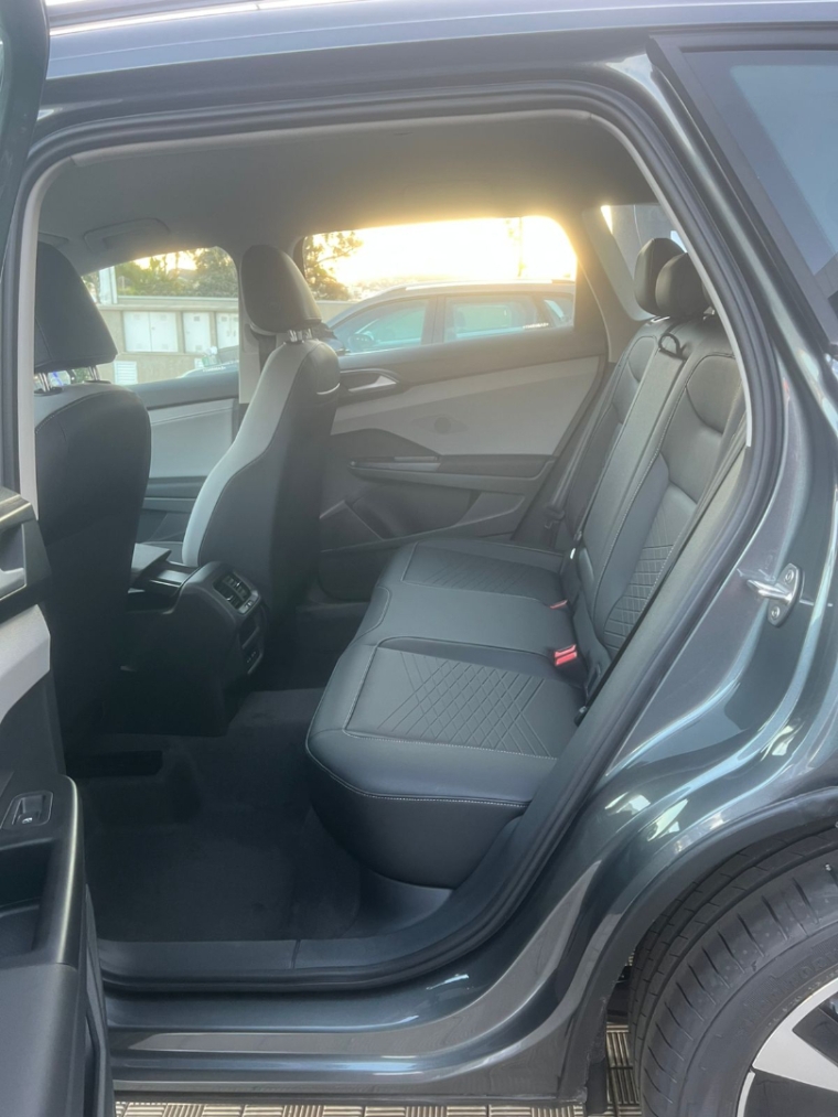 volkswagen taos 1.4 250 tsi total flex comfortline automatico 4p 2025