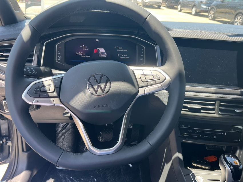 volkswagen nivus 1.0 200 tsi total flex highline automatico 4p 2025