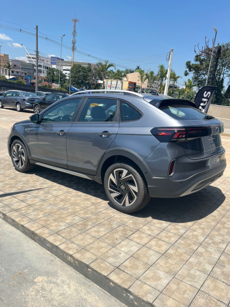 volkswagen nivus 1.0 200 tsi total flex highline automatico 4p 2025