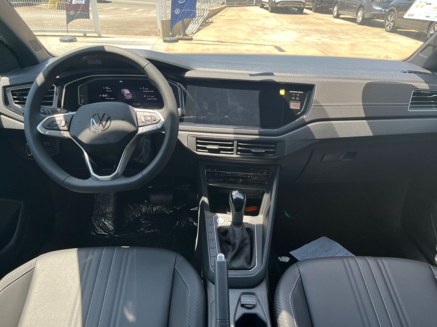 volkswagen nivus 1.0 200 tsi total flex highline automatico 4p 2025
