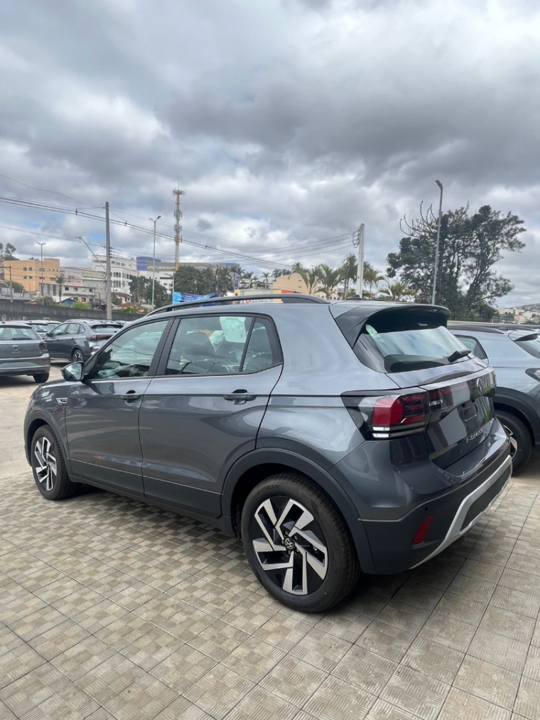 volkswagen t-cross 1.0 200 tsi total flex comfortline automatico 4p 2025