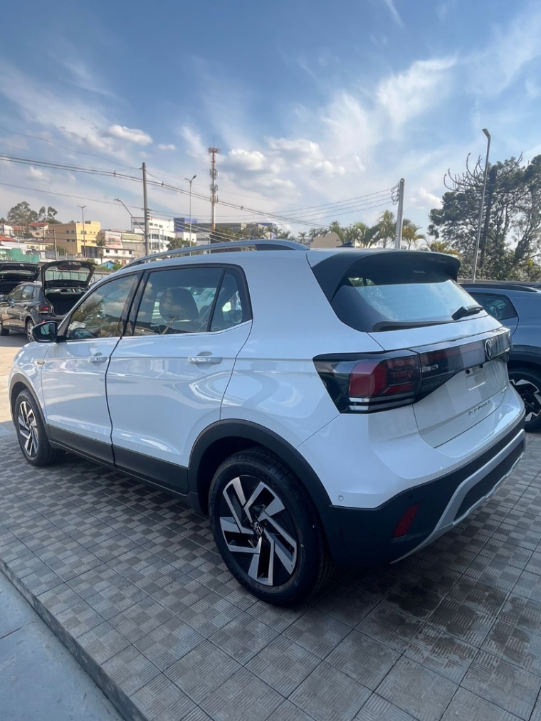 volkswagen t-cross 1.4 250 tsi total flex highline automatico 4p 2026