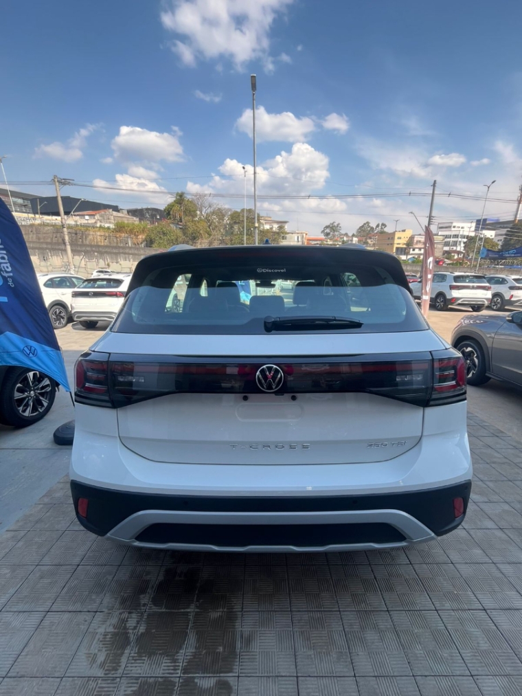 volkswagen t-cross 1.4 250 tsi total flex highline automatico 4p 2026