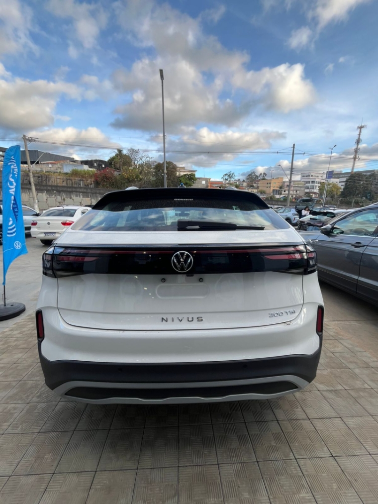 volkswagen nivus 1.0 200 tsi total flex highline automatico.