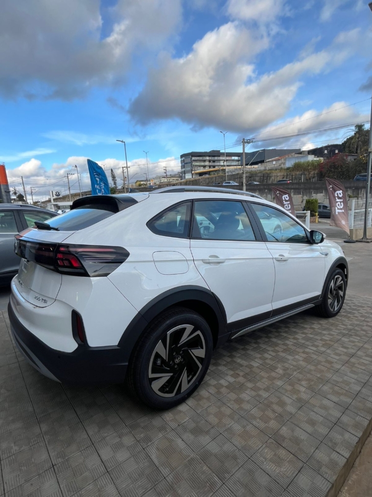 volkswagen nivus 1.0 200 tsi total flex highline automatico.