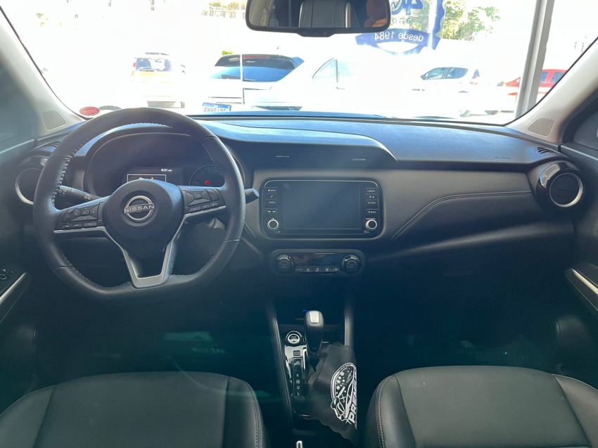 nissan kicks 1.6 16v flexstart exclusive xtronic flex 4p automatico 2024