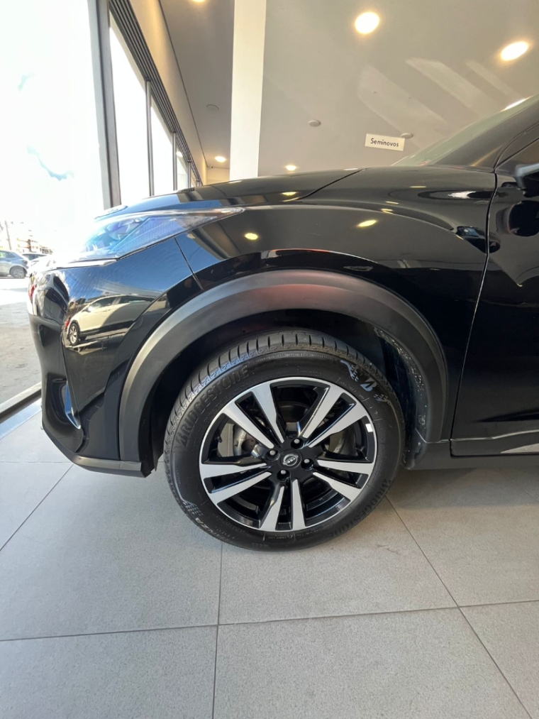 nissan kicks 1.6 16v flexstart exclusive xtronic flex 4p automatico 2024