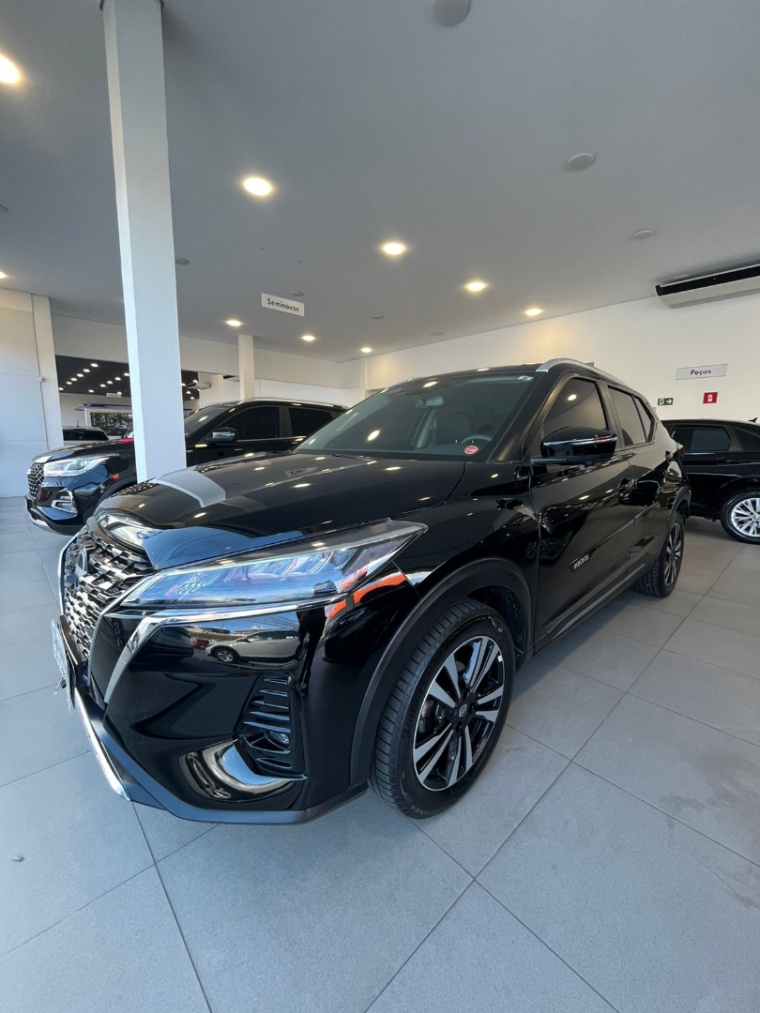 nissan kicks 1.6 16v flexstart exclusive xtronic flex 4p automatico 2024