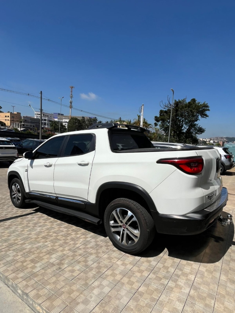 fiat toro 2.4 16v multiair flex freedom at9 4p automatico 201710