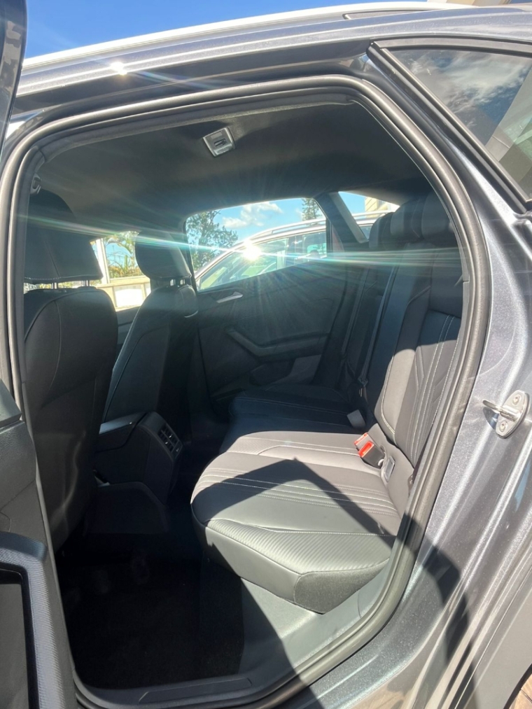 volkswagen nivus 1.0 200 tsi total flex highline automatico.6