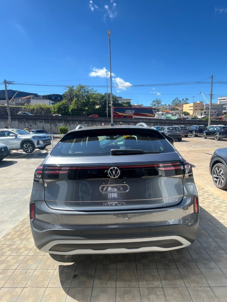 volkswagen nivus 1.0 200 tsi total flex highline automatico.10