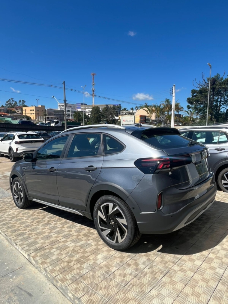 volkswagen nivus 1.0 200 tsi total flex highline automatico.8