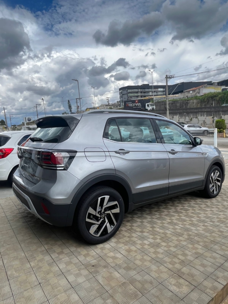 volkswagen t-cross 1.4 250 tsi total flex highline automatico 4p 202610