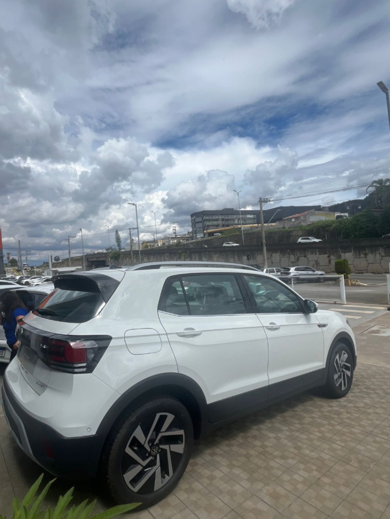volkswagen t-cross 1.4 250 tsi total flex highline automatico 4p 202612