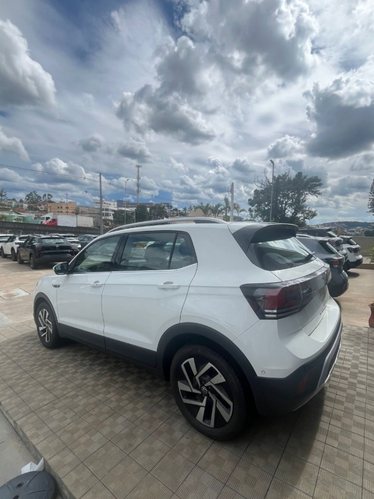 volkswagen t-cross 1.4 250 tsi total flex highline automatico 4p 202611