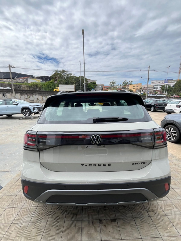 volkswagen t-cross 1.4 250 tsi total flex extreme automatico 4p 202612