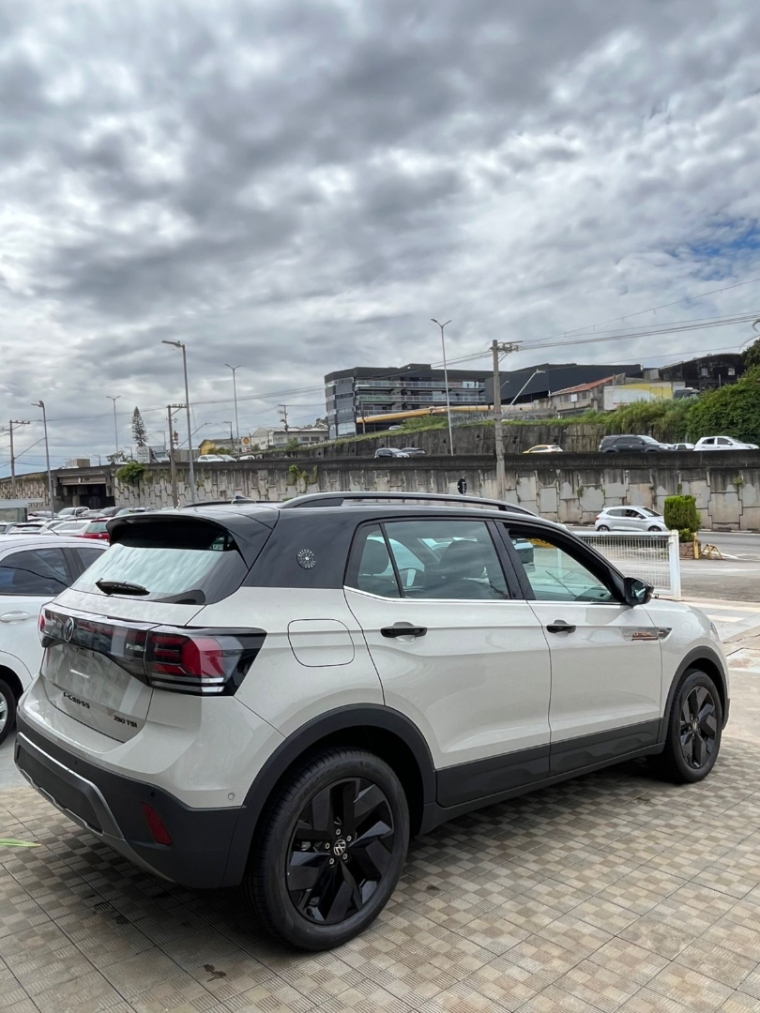 volkswagen t-cross 1.4 250 tsi total flex extreme automatico 4p 202611