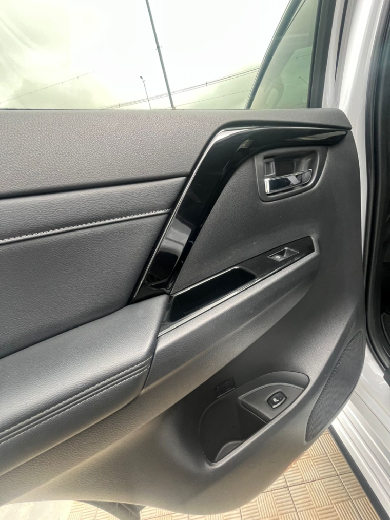 mitsubishi pajero sport 2.4 16v mivec turbo diesel legend awd automatico 4p 202415