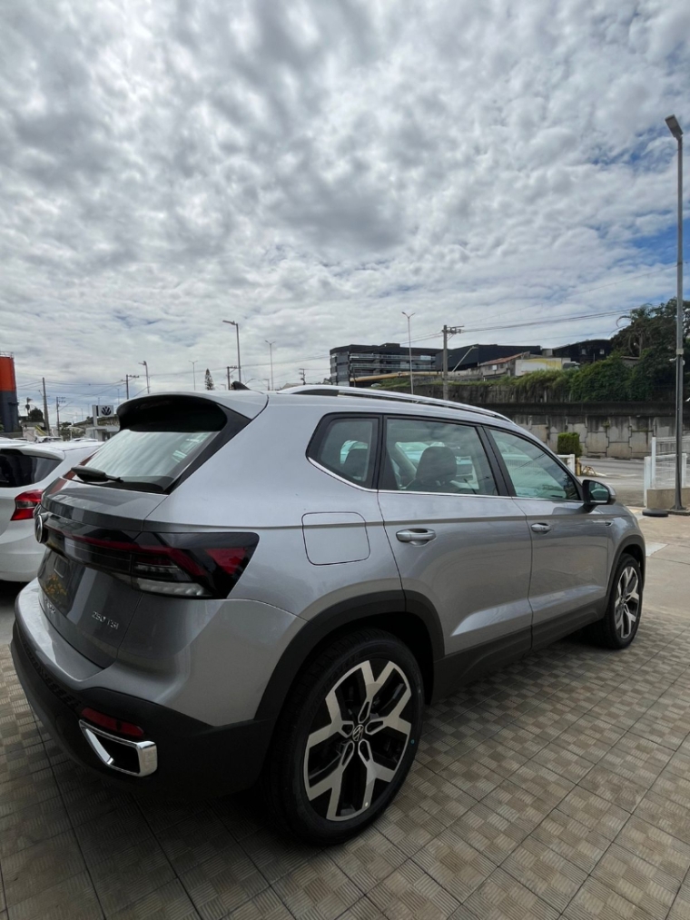volkswagen taos 1.4 250 tsi total flex highline automatico 4p 202613