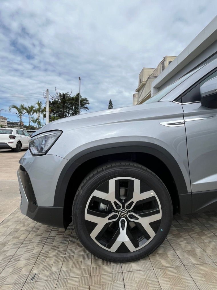 volkswagen taos 1.4 250 tsi total flex highline automatico 4p 202610